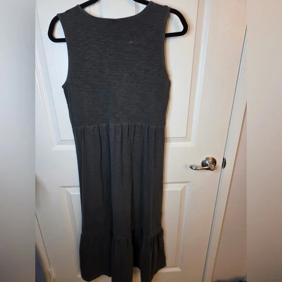 Old Navy Fit & Flare Sleeveless Tiered Midi Dress Women’s Size Small - Picture 6 of 7